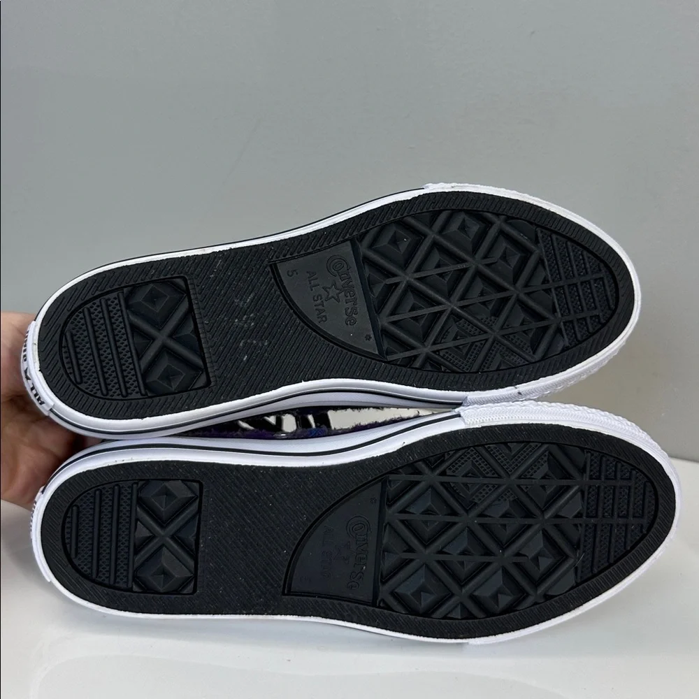 Converse excellent preowned